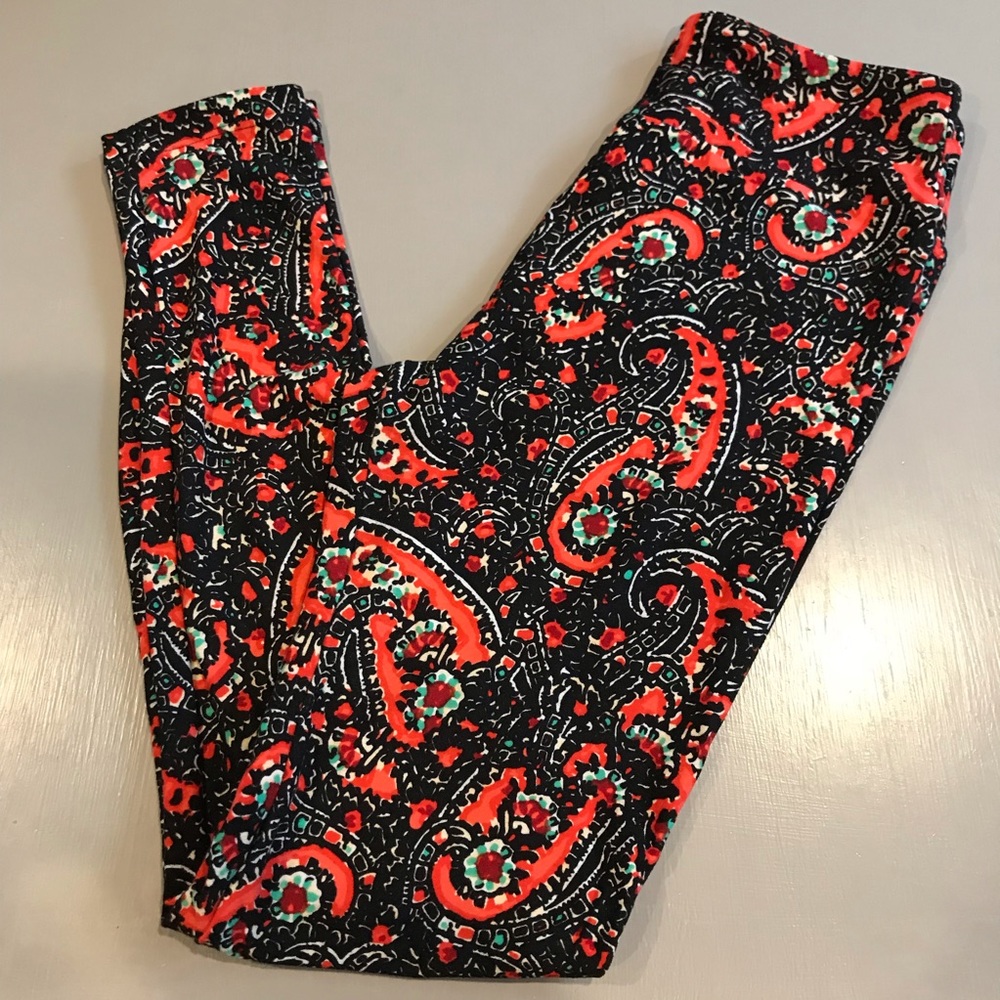 LuLaRoe leggings size OS (2-10)